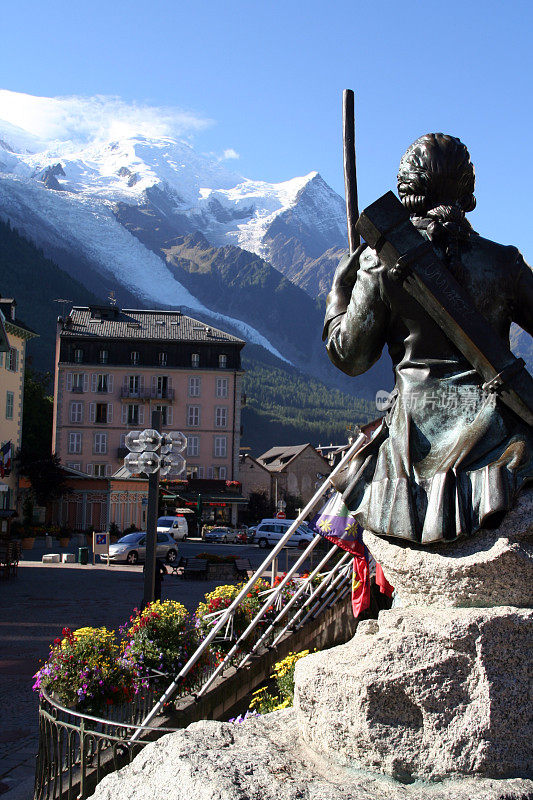 Michel Gabriel Paccard博士雕像，Chamonix，法国